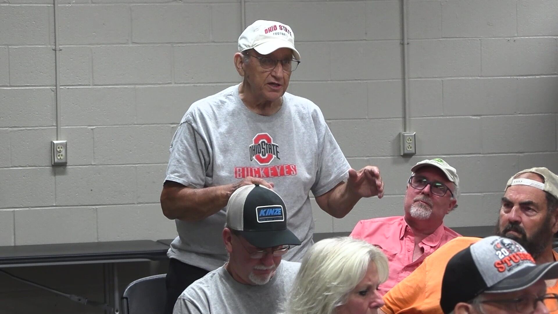 Potential chicken farm sparks debate in Perry Township